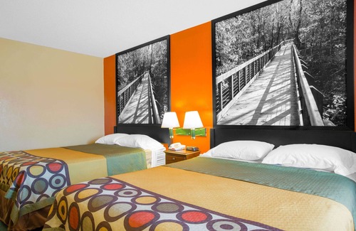 Talladega Hotel | Super 8 by Wyndham Talladega AL