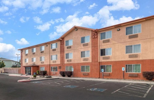 The Dalles Hotel | Super 8 by Wyndham The Dalles OR