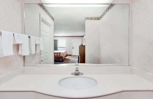 Fort Oglethorpe Hotel | Super 8 by Wyndham Ft. Oglethorpe GA/Chatt TN Area