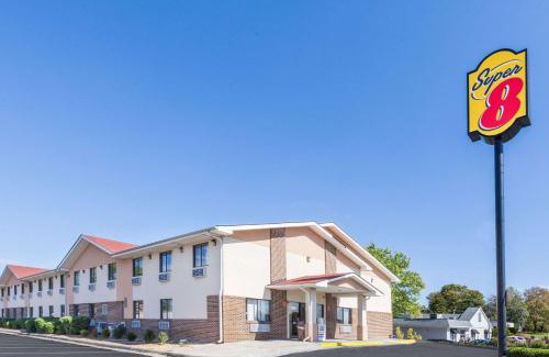 Winchester Hotel | Super 8 by Wyndham Winchester VA