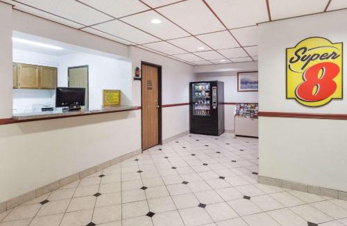 Winchester Hotel | Super 8 by Wyndham Winchester VA