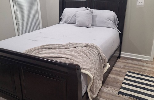 Normal House | SUPER BOWL READY! Spacious 7-bedroom house in the Rocket City!