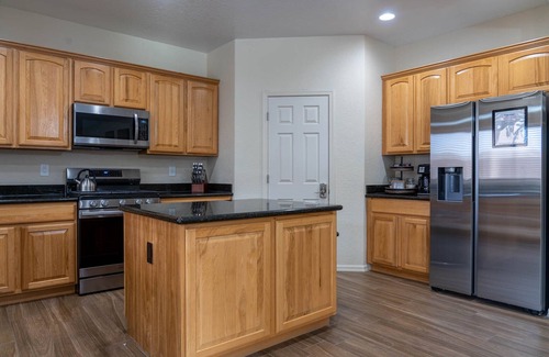 Paradise Hills House | SUPER Clean Vegas area home with EV charger, private heated saltwater pool & spa