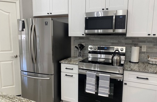 Provence House | Super close to all the fun, short walk to Westgate Entertainment District.