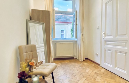 Schottenfeld Apartment | Super Comfy 1BR&1LR Apt, 7- Min to Westbahnhof