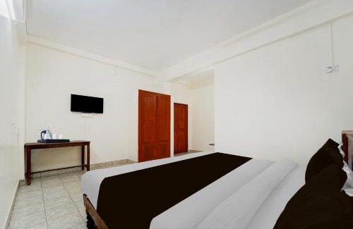 Kulanada Hotel | Super Hotel O Pathanamthitta Near Mahatma Gandhi Statue