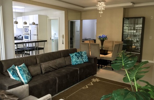 Andorinha Apartment | Super-luxury apartment, 3 suites with split system, sea view, Wi-Fi.