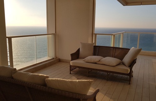 Netanya Apartment | Super Luxury big 4-rooms penthouse on David Tower-first beach line of Netanya