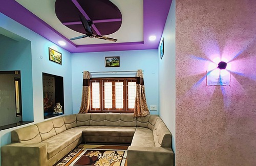 Rajkot Apartment | super luxury suite 4-bedroom apartment with WiFi, AC in marvelous Rajkot