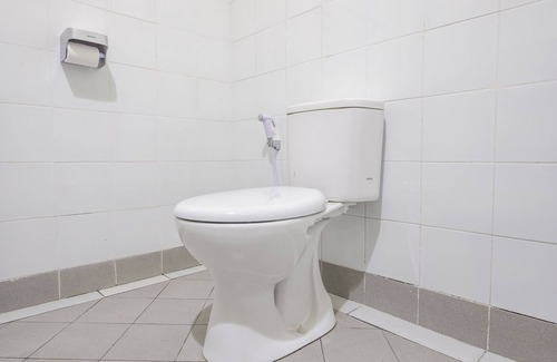 North Cirebon Hotel | Super OYO 1568 Stasiun Ka Cirebon Guest House