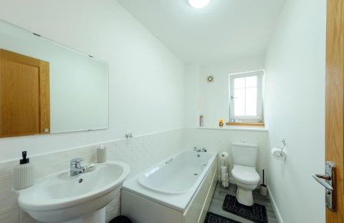 Inverkeithing Apartment | Super Prime Train Station Inverkeithing By Tba