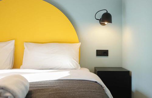 Chugureti Apartment | Super Stylish Apartment For 4 Near Fabrika