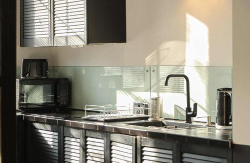 Chugureti Apartment | Super Stylish Apartment For 4 Near Fabrika