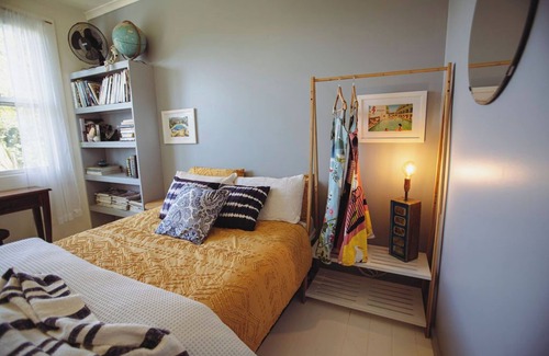 Jan Juc Bed & Breakfast | Super Vibey 4-room beach guest suite. Breaky goodies included.