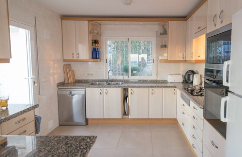 Coveta Fuma House | Super Villa: pool, air-co. free wifi, sea views, for 10 people.