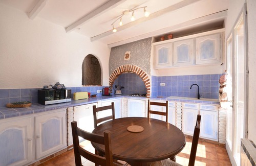 Croagnes Villa | Superb 160m2 villa with swimming pool and tennis court sleeps 6