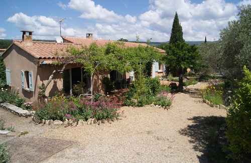 Croagnes Villa | Superb 160m2 villa with swimming pool and tennis court sleeps 6