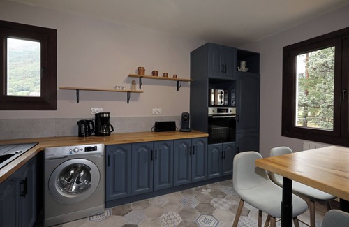 Luz-Saint-Sauveur Apartment | Superb 12-15 person apartment with garden