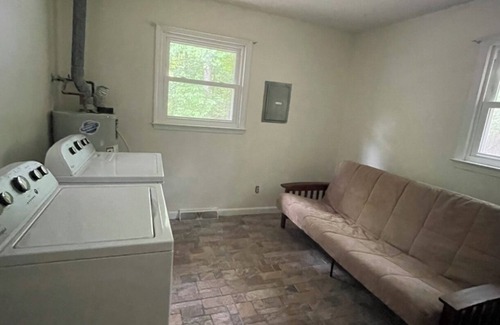 Cornelius House | Superb 2-bedroom bungalow in Cornelius with WiFi access