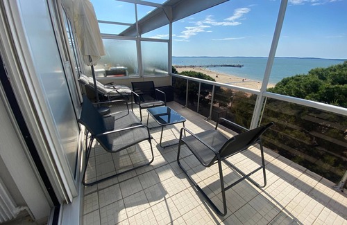 Arcachon Apartment | Superb 2BR in Central Arcachon with Parking and Wifi