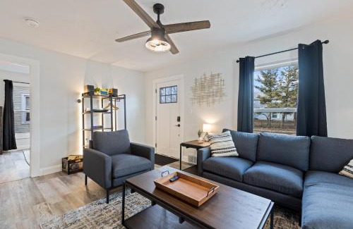 Lansing House | SUPERB 3 Bedroom Home with Game Room! Close to Downtown - Sleeps 6