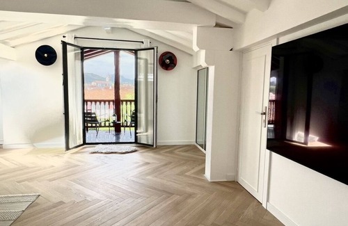 Behobie House | Superb 5* villa with swimming pool, close to the sea.