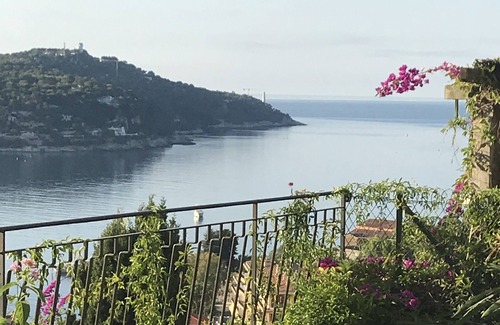 Villefranche-sur-Mer Apartment | Superb apartment with private garden