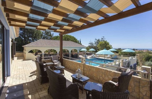 Lagoa e Carvoeiro Villa | Superb Carvoeiro Villa | Quinta dos Loendros | 10 Bedrooms | Pool Table |.