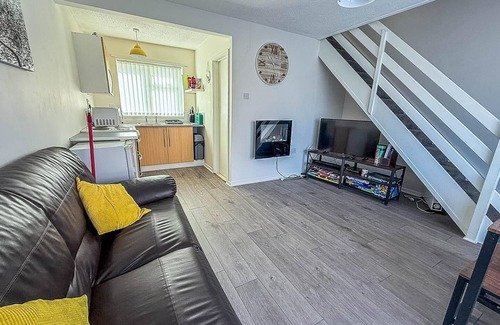 Great Yarmouth Ski Chalet | Superb chalet close to Hemsby beach with a modern interior, sleeps 5 ref 18151B