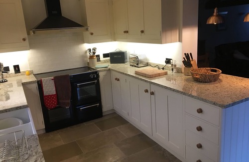South Wraxall House | Superb converted Old Dairy, spacious, well equipped in quiet rural location