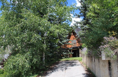 Allos Ski Chalet | Superb, cosy, south-facing chalet, sleeps 2 to 7, overlooking the ski area