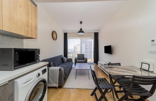 Kepez Apartment | Superb Flat with Shared Pool in Kepez