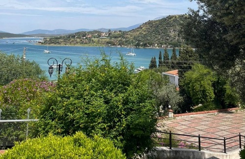Ildır Koyu Apartment | Superb Flat with Shared Pool in Cesme