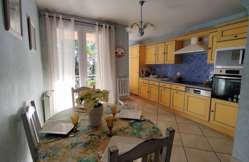 Hyeres Villa | Superb ground floor villa renovated on the top of Hyères 6 minutes from the beaches
