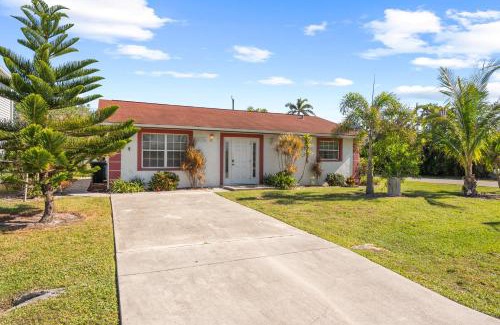 Bonita Shores House | Superb Holiday Villa with a Pool in Bonita Springs