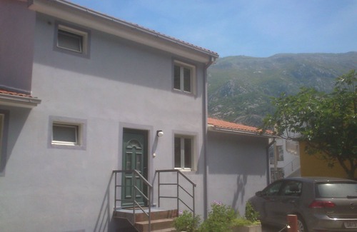 Kotor House | SUPERB HOUSE-APARTMENT, AT 40M SEA, GIANT VIEW ON THE BAY AND KOTOR OLD TOWN