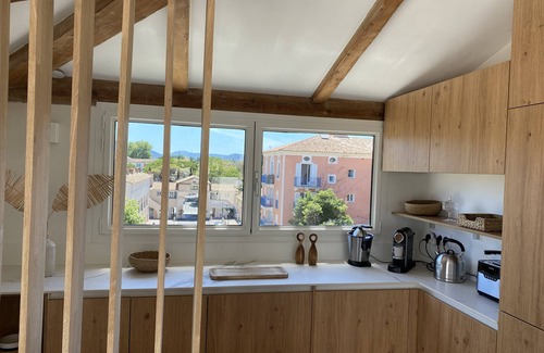 Port Grimaud Apartment | Superb house on the ROOF, Terrace with SUPERB VIEW on the CANALS and JACCUZZI