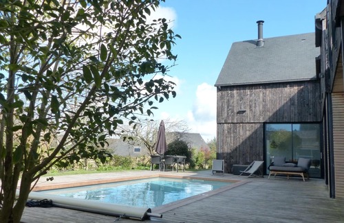 Port de St Goustan House | Superb house with swimming pool at the port of St Goustan