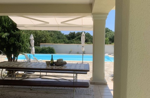 Morta House | Superb, large character villa with swimming pool and all amenities