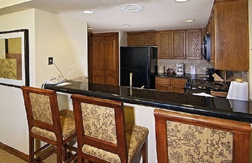 Highlands Townhomes Condo | Superb Location with all the comforts of home