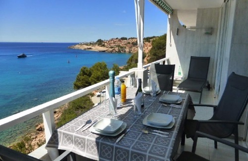 Santa Ponsa Apartment | Superb luxury 2 bedroom front line apartment with superb sea views. nnnnnnnn