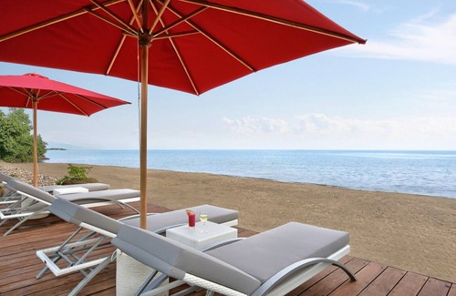 Kalianget Villa | Superb luxury beachfront Villa with Chef & staff. Friends & Family friendly