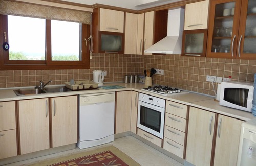 Kyrenia Villa | Superb Modern Villa w/Own Pool Near Beaches & Montains, 4 Miles To Kyrenia