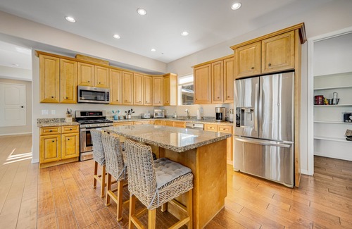 Flagstaff House | Superb nature retreat with private hot tub, fireplace & games - near golf