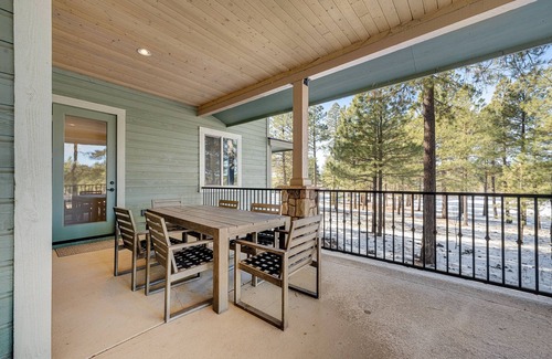 Flagstaff House | Superb nature retreat with private hot tub, fireplace & games - near golf