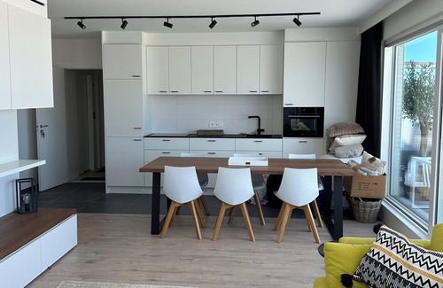 Heist Apartment | Superb seafront penthouse 90 M2 and 90 M2 terrace 2 garages <2 bedrooms 2 bathrooms