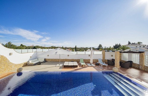 Sesmarias Villa | Superb single level villa with private pool close to the village of Carvoeiro.