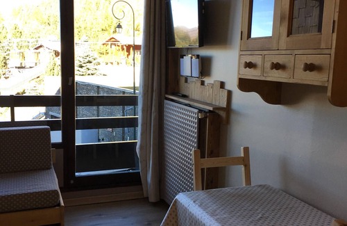Les Menuires Apartment | Superb studio - 2/3 people with private internet connection