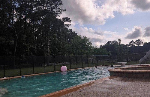 Dayton Apartment | Superb studio with AC in charming Dayton Texas.