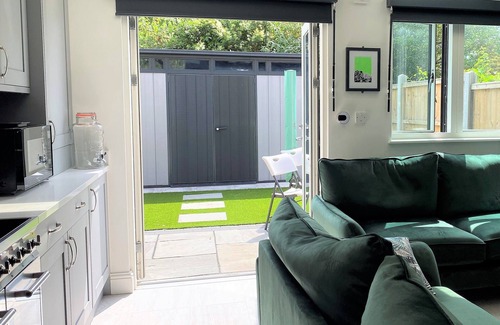 Horfield House | Superb townhouse near vibrant Gloucester Road
